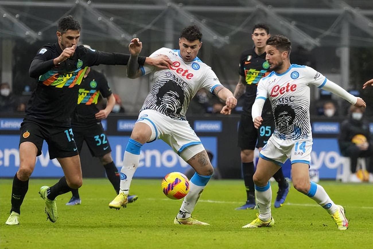 ayx-亚特兰大发布备战花絮,加时末段远射贴柱,法甲任务艰巨,年轻球员得到机会(拉齐奥对亚特兰大)