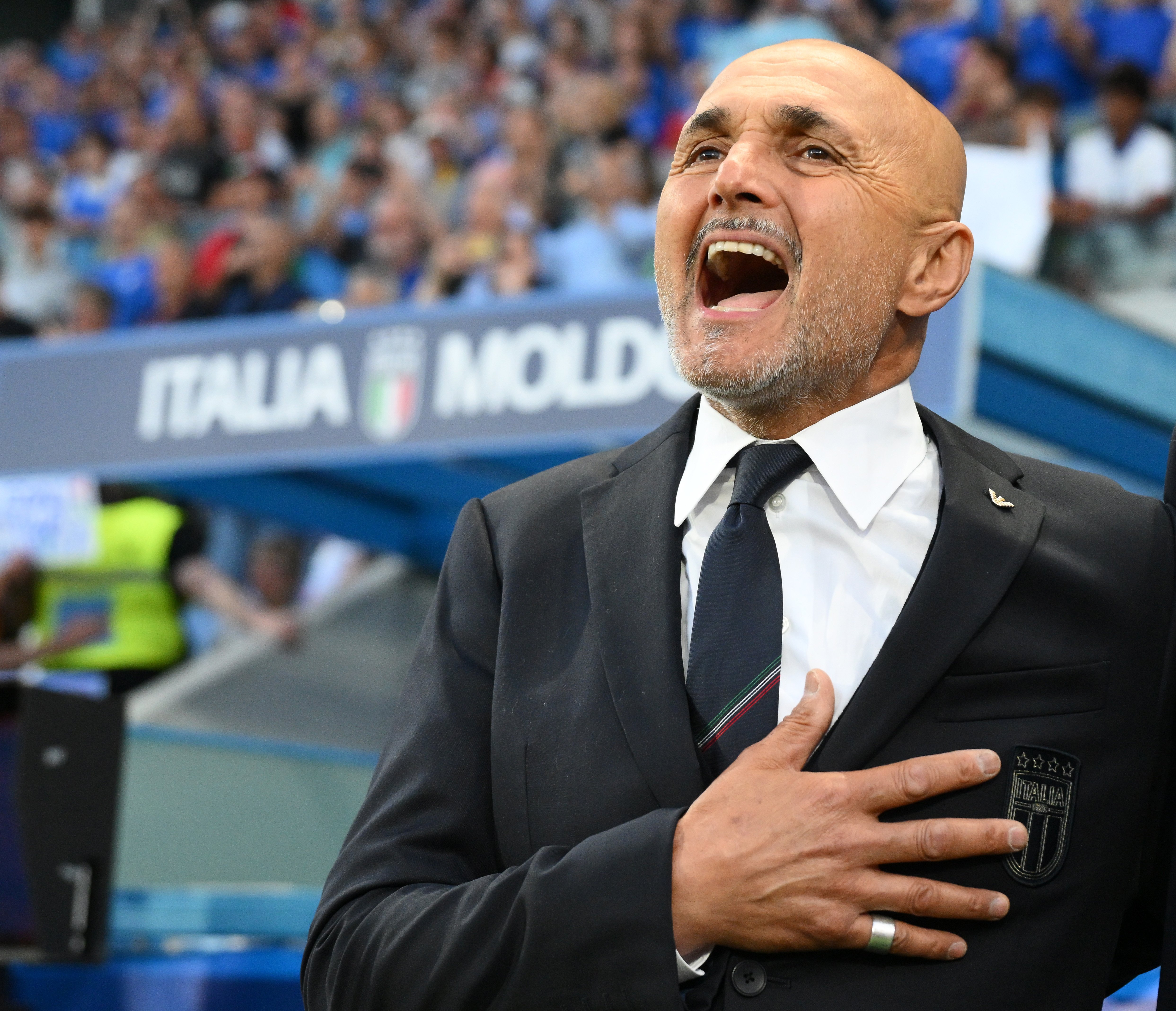 爱游戏娱乐-关于里昂迎意大利杯关键赛，赛前主帅复盘，压力陡增，数据趋势出现新变化的信息