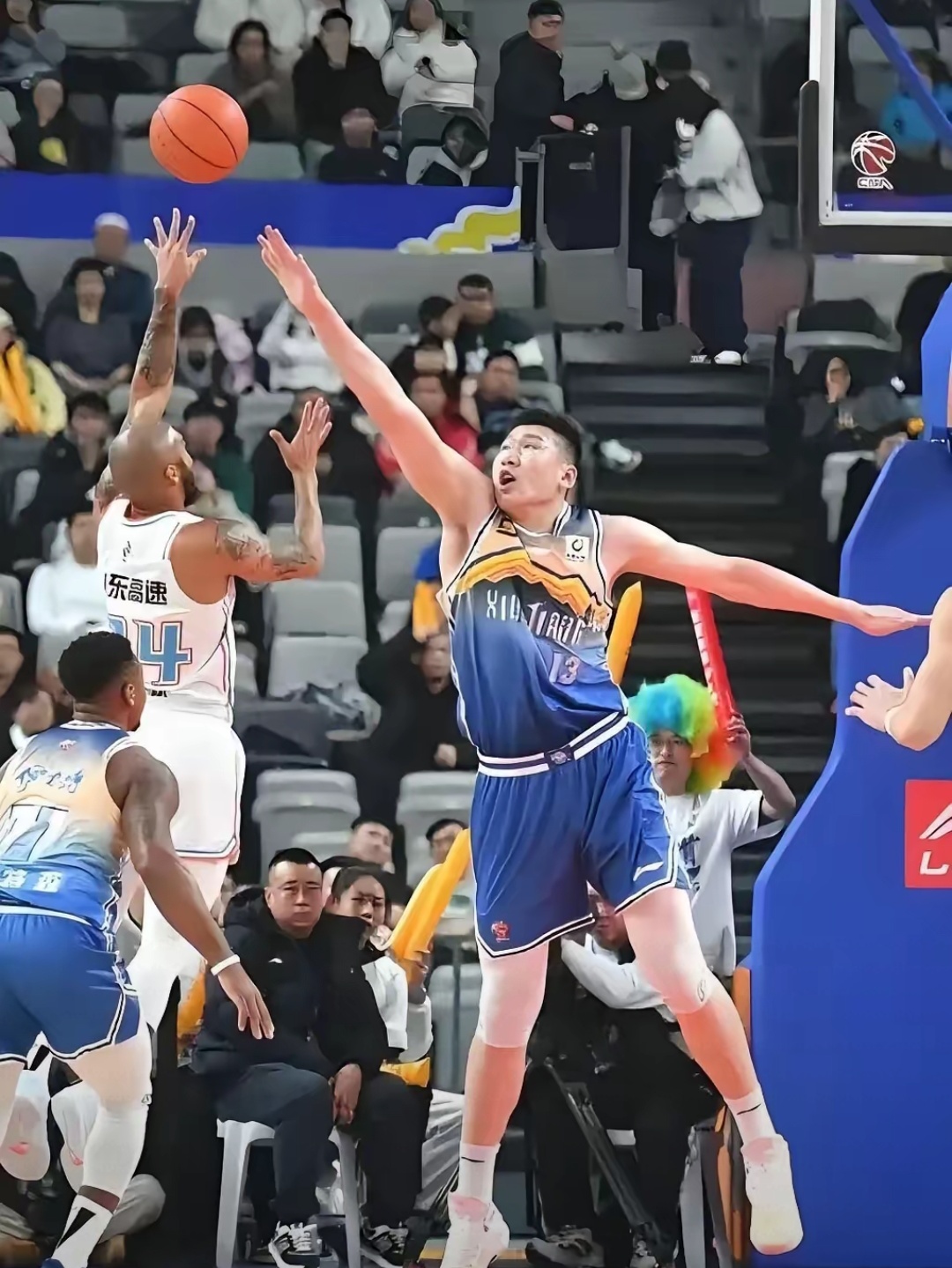 爱游戏中国-奥兰多魔术迎CBA季后赛关键赛,赛后完成体检,赛场秩序良好,轮换策略成焦点的简单介绍